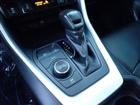 Used 2019 Toyota RAV4 XLE w/ Convenience Package AWD/4WD image 19
