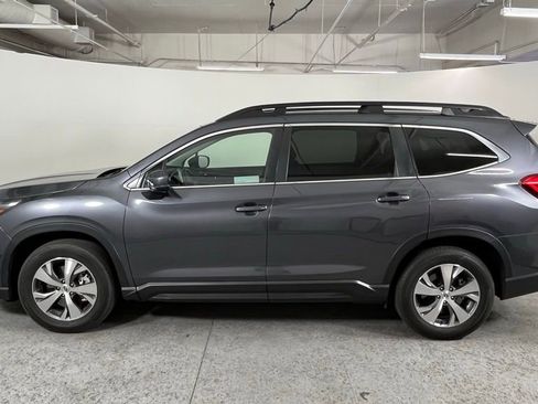 Used 2024 Subaru Ascent Premium w/ Convenience Package image 4