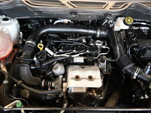 Used 2020 Ford EcoSport SE w/ SE Convenience Package image 30