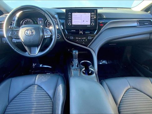 Used 2023 Toyota Camry SE image 19