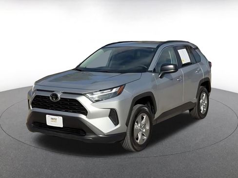 Used 2025 Toyota RAV4 LE image 7