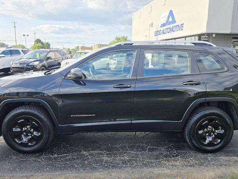 Used 2015 Jeep Cherokee Sport w/ Cold Weather Group AWD/4WD image 3