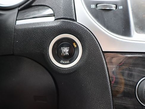 Used 2016 Chrysler 300 Limited image 14