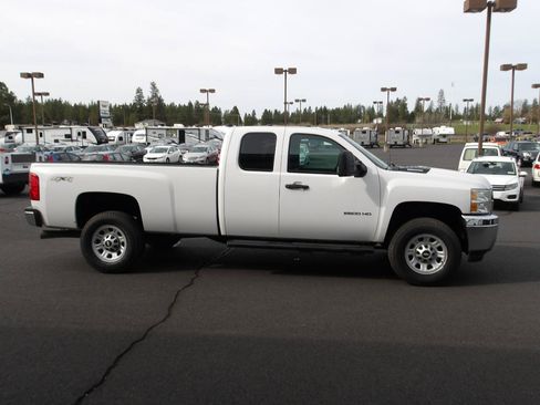Used 2013 Chevrolet Silverado 2500 W/T AWD/4WD image 6