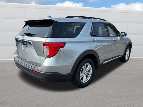 Used 2020 Ford Explorer XLT w/ Comfort Package AWD/4WD image 5