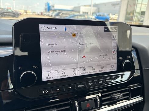 Used 2024 Nissan Pathfinder SL w/ Cargo Package image 29