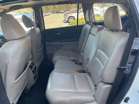 Used 2018 Honda Pilot Touring image 28