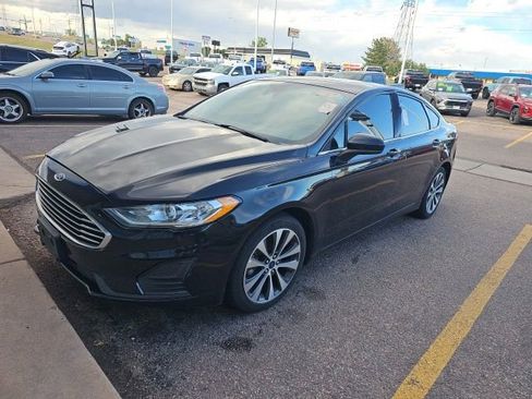 Used 2019 Ford Fusion SE AWD/4WD image 8