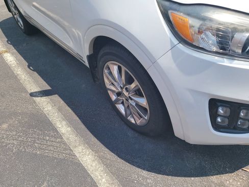 Used 2017 Kia Sorento SX AWD/4WD image 3