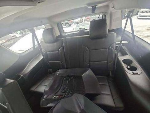 Used 2017 Chevrolet Suburban LT w/ LT Signature Package image 13