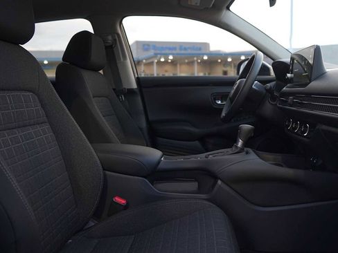 New 2026 Honda HR-V LX image 14