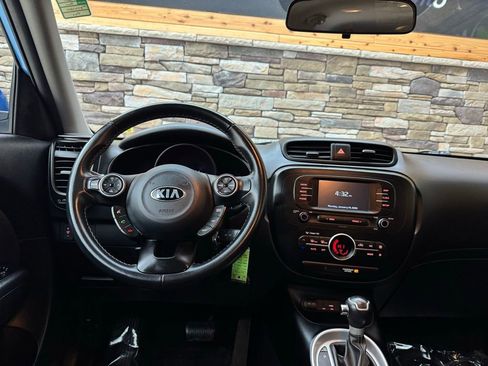 Used 2017 Kia Soul + w/ Designer's Package image 17