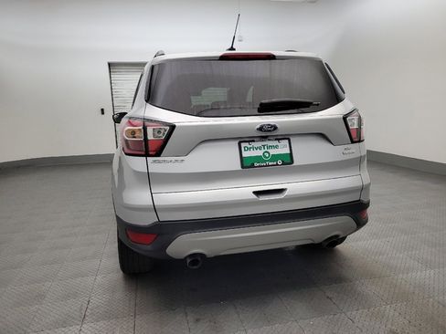 Used 2018 Ford Escape SE image 6