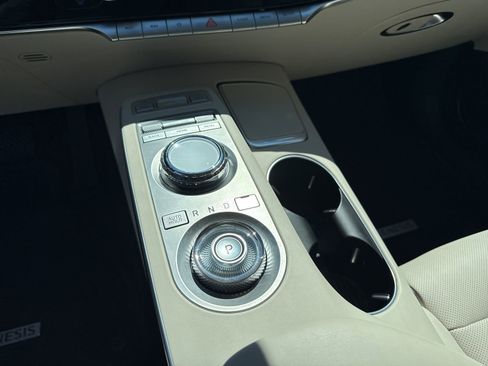 Used 2025 Genesis GV70 2.5T image 26