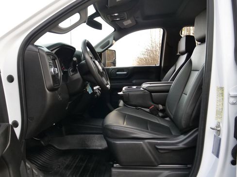 Used 2021 GMC Sierra 3500 2WD Crew Cab w/ Convenience Package image 21