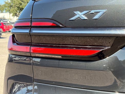 Used 2023 BMW X7 xDrive40i image 10