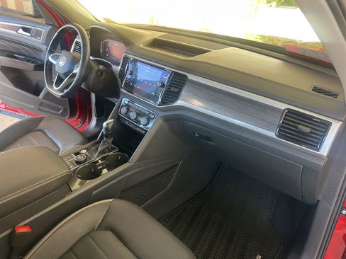 Used 2021 Volkswagen Atlas SEL Premium image 24