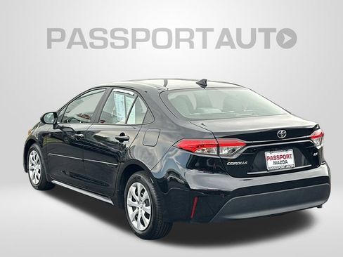 Used 2024 Toyota Corolla LE FWD image 2