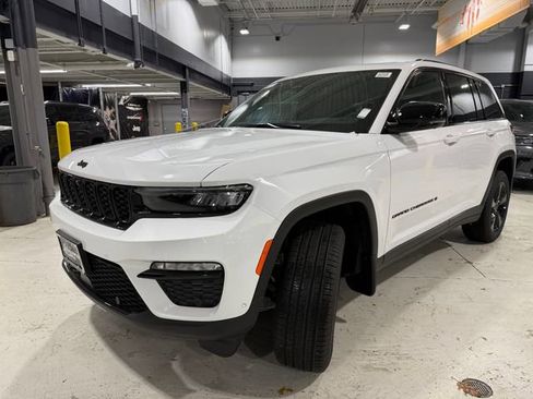New 2025 Jeep Grand Cherokee Limited image 3