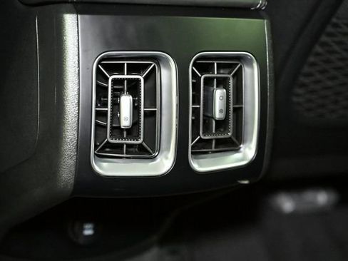 Used 2025 Kia Sorento S image 48