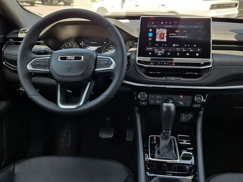 Certified 2026 Jeep Compass Latitude AWD/4WD image 19