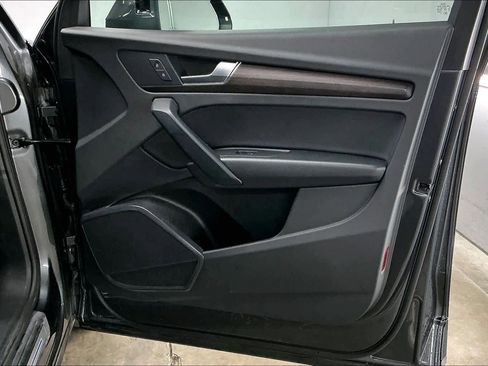 Used 2023 Audi Q5 2.0T Premium w/ Convenience Package image 26