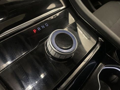 Used 2023 Jeep Grand Cherokee Laredo image 9