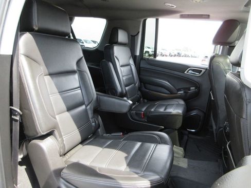 Used 2020 GMC Yukon XL Denali w/ Denali Premium Package AWD/4WD image 28
