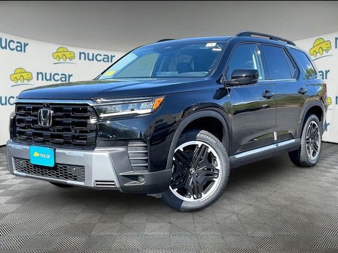 New 2026 Honda Pilot Touring image 4