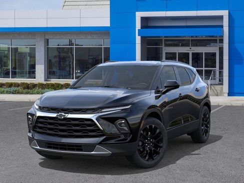 New 2026 Chevrolet Blazer LT w/ Convenience Package FWD image 6