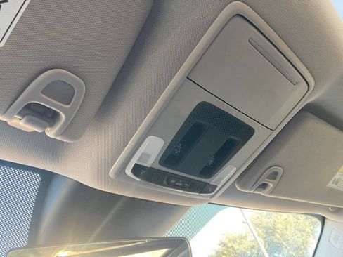 Used 2024 Honda Pilot Touring image 27