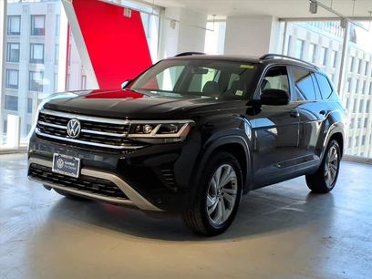 Used 2022 Volkswagen Atlas SE w/ Panoramic Sunroof Package