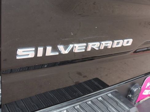 Used 2021 Chevrolet Silverado 1500 LT w/ Texas Edition Plus image 17