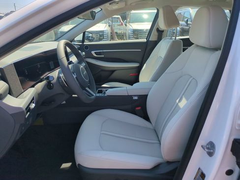New 2026 Hyundai Sonata SEL FWD image 15