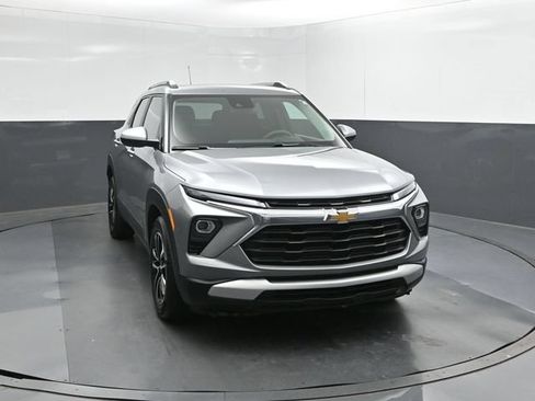 Used 2025 Chevrolet TrailBlazer LT FWD image 17