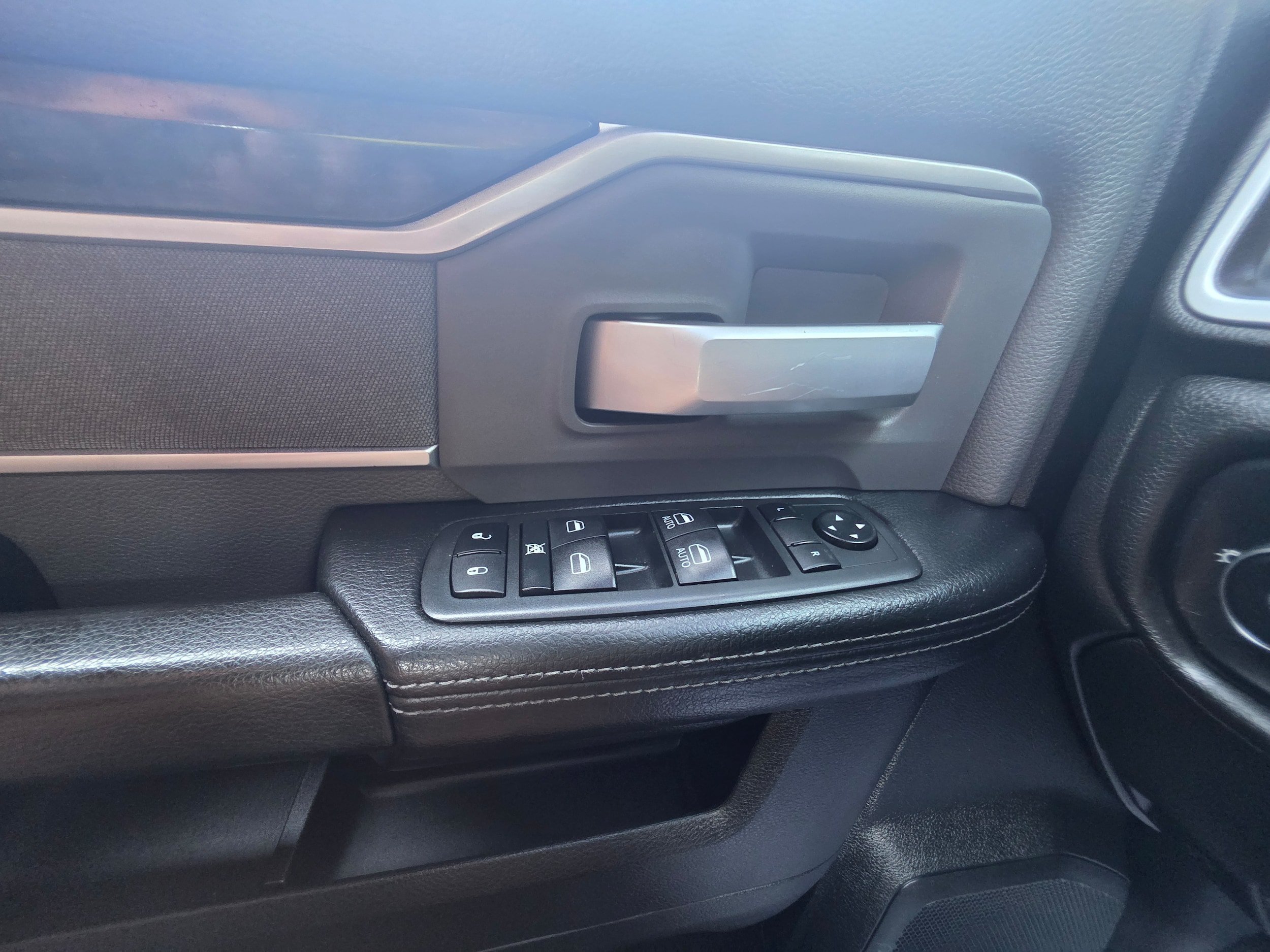Used 2021 RAM 3500 Big Horn AWD/4WD image 18