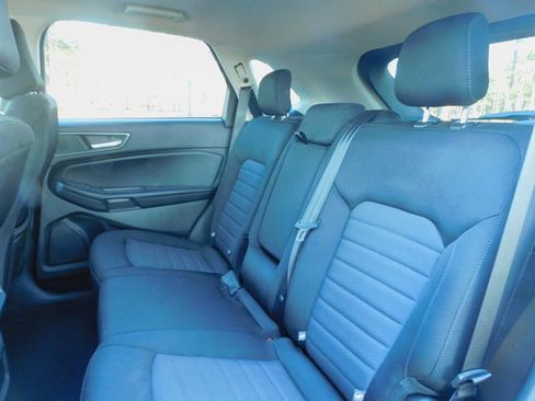 Used 2022 Ford Edge SE w/ Black Appearance Package image 22