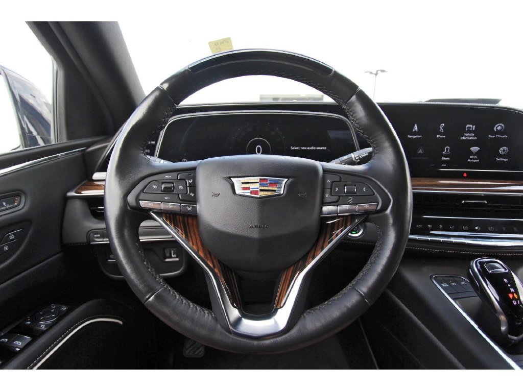 Used 2024 Cadillac Escalade Premium Luxury RWD image 15