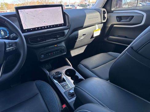 Used 2025 Ford Bronco Sport Outer Banks w/ Outer Banks Tech Package+ image 31