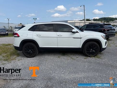 Used 2024 Volkswagen Atlas Cross Sport SE w/ Black Wheel Package FWD image 6