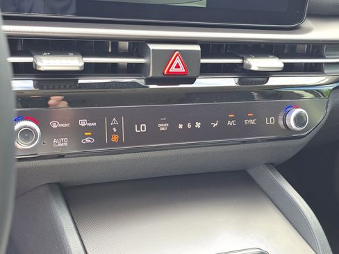 New 2026 Kia Sportage EX image 25