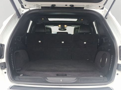 Used 2021 Jeep Grand Cherokee Limited w/ Luxury Group II image 29