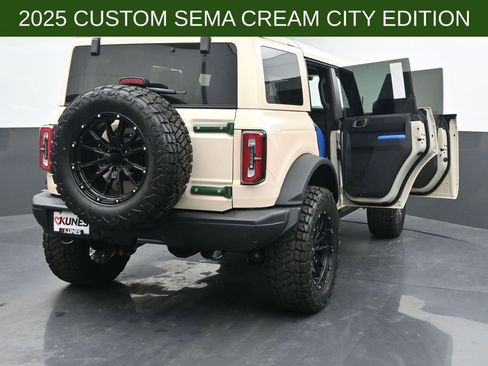 New 2025 Ford Bronco Badlands image 50