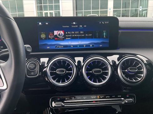 Used 2025 Mercedes-Benz CLA 250 image 27