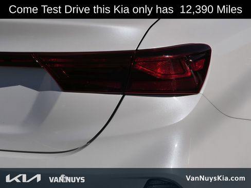 Used 2023 Kia Forte LXS image 3