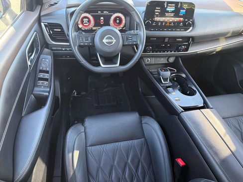 Used 2023 Nissan Rogue Platinum w/ Platinum Premium Package image 10