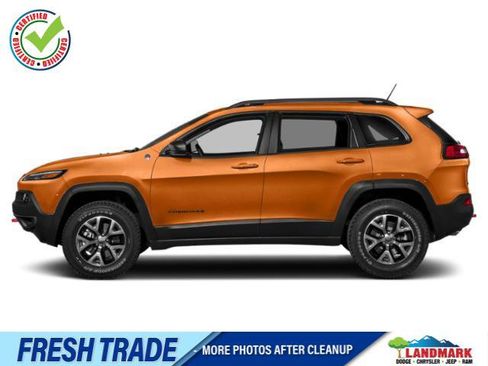 Used 2015 Jeep Cherokee Trailhawk w/ Comfort/Convenience Group AWD/4WD image 1