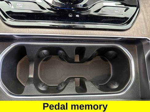 New 2024 Jeep Grand Wagoneer Series I w/ Convenience Group III image 23