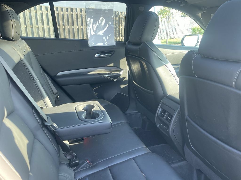 Certified 2024 Cadillac XT4 Premium Luxury w/ Cold Weather Package AWD/4WD image 18