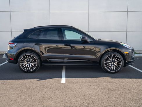 New 2026 Porsche Macan AWD/4WD image 8